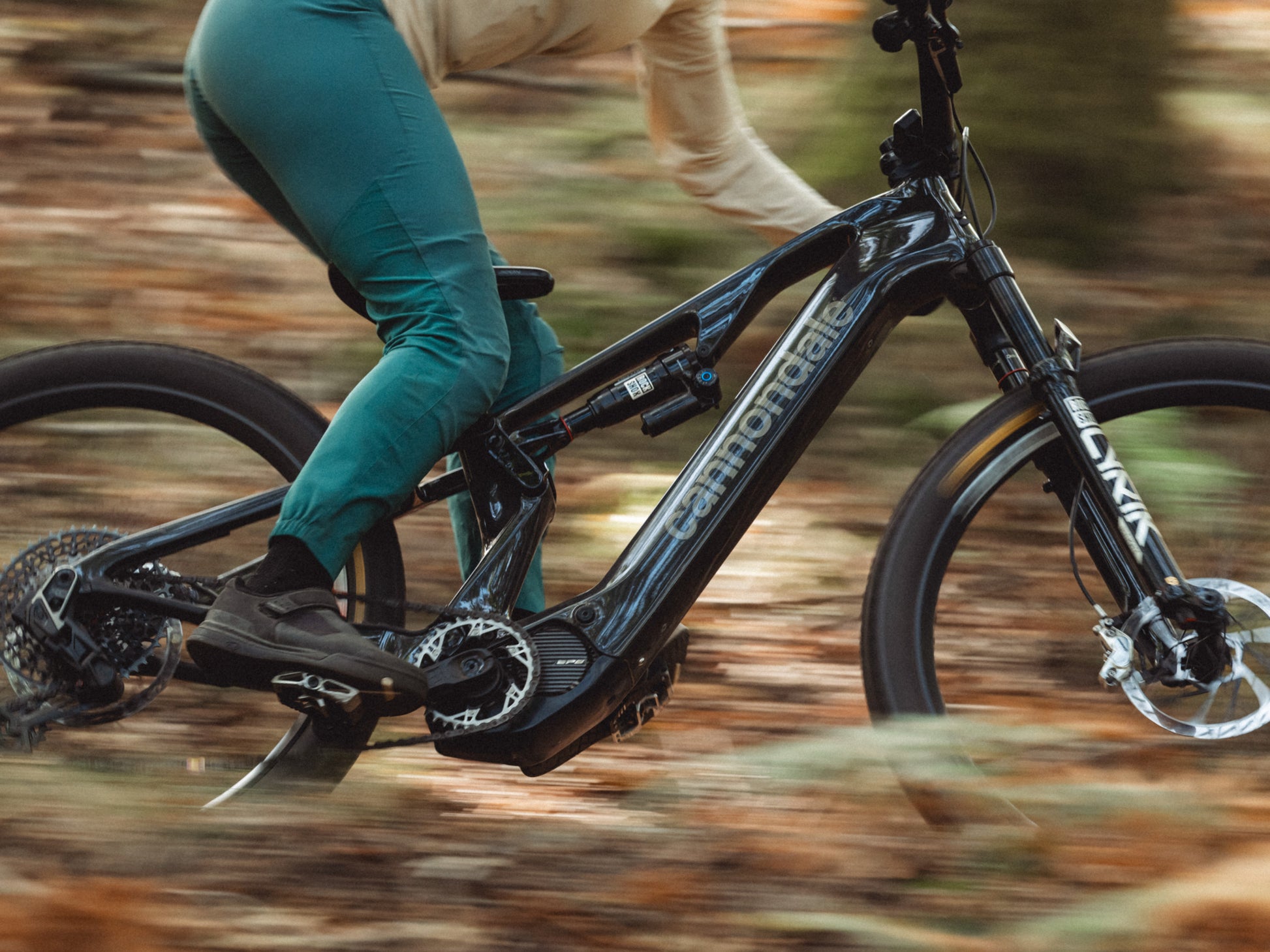 Cannondale Moterra SL LAB71 Dual Suspension eMTB Rider speed shot