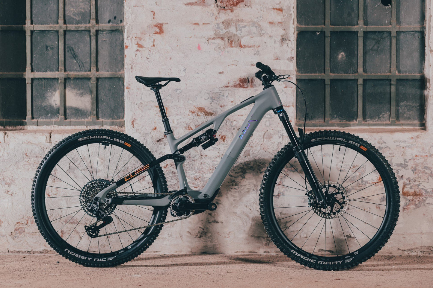 Cube AMS Hybrid ONE44 C:68X TM 400X 29
