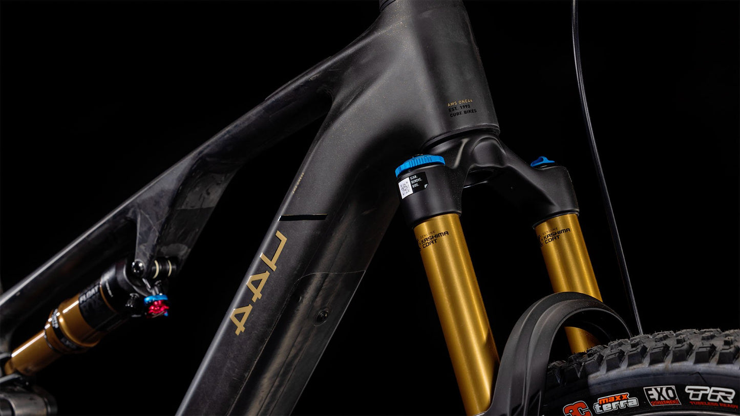 Cube AMS Hybrid One44 Carbon 'n' golddust Fox fork closeup & rear shock