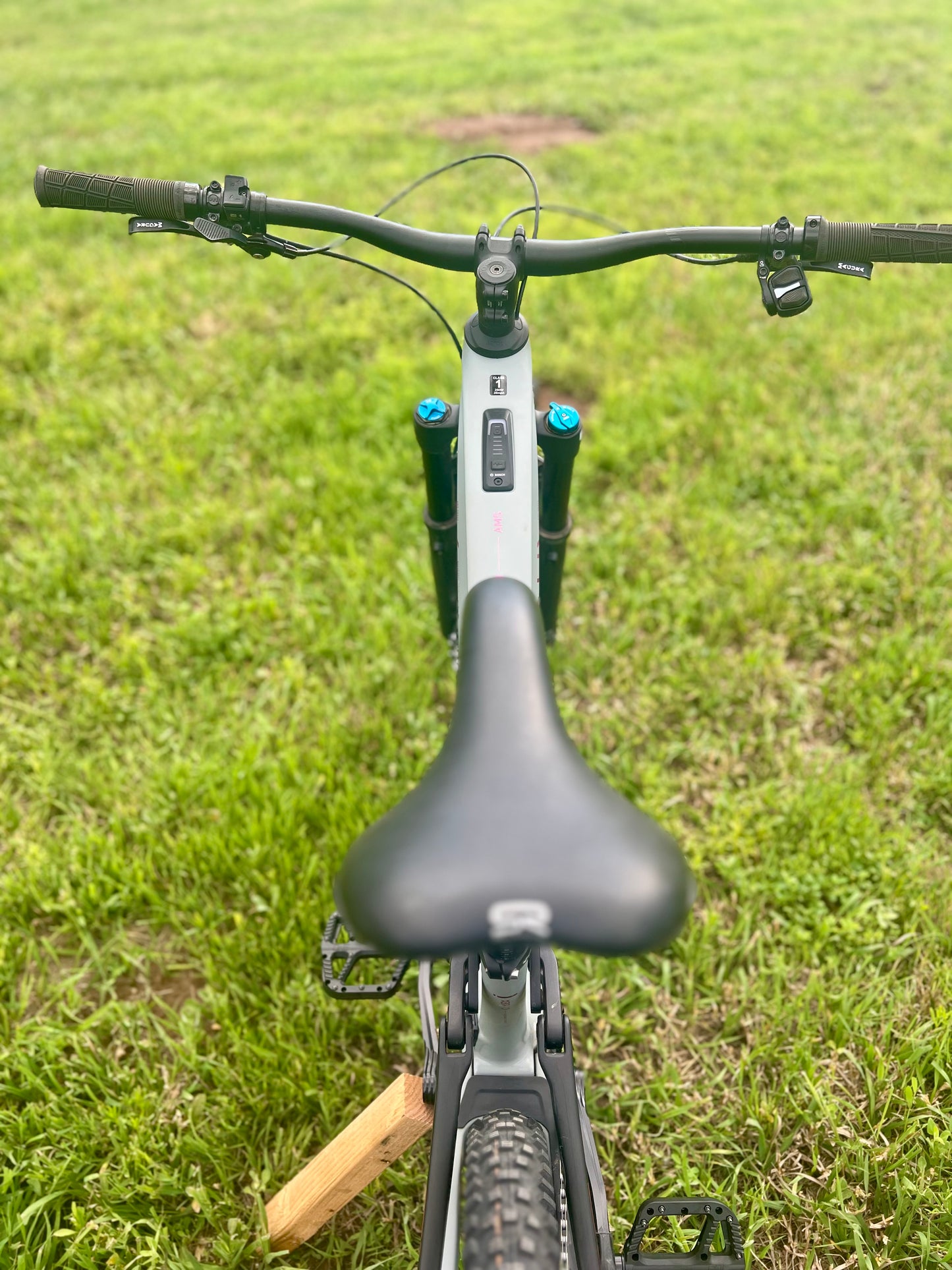 Demo Cube AMS Hybrid ONE44 C:68X TM 400X 29