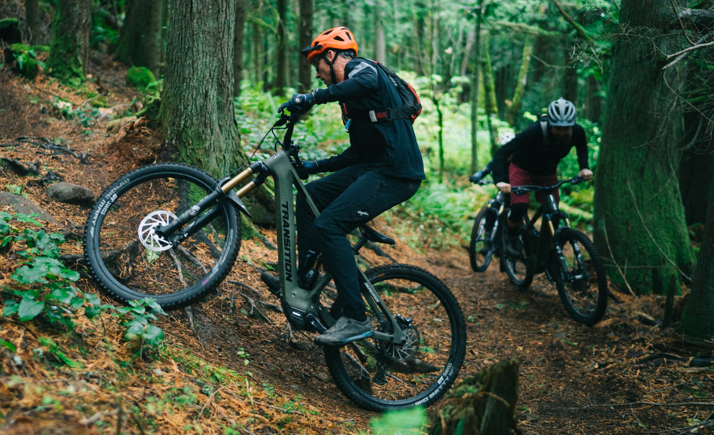 Transition Repeater EP8 Lifestyle Men in Mountain Terrain Trail riding