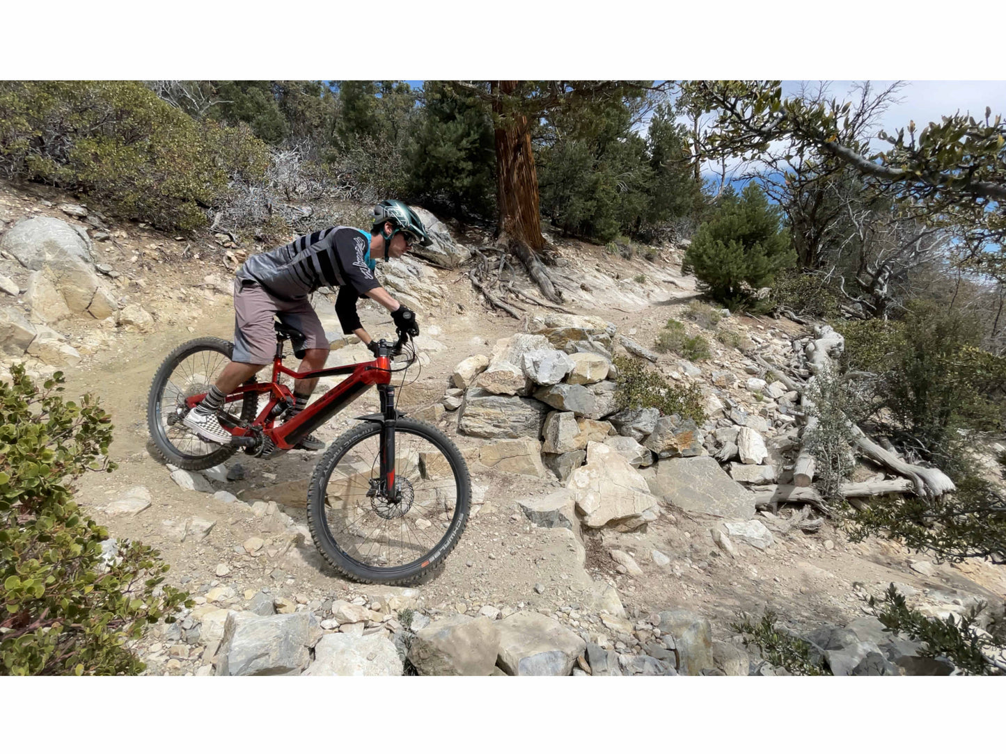 Bulls Copperhead EVO AM 4 750 eMTB full suspension man riding downhill single track