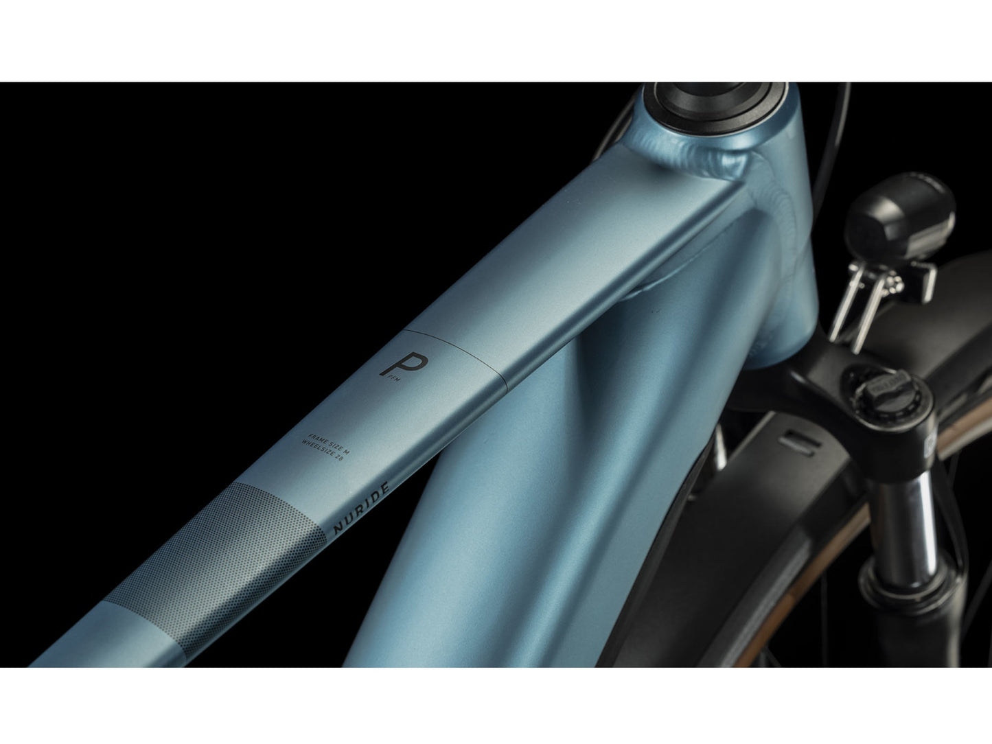 Cube Nuride Hybrid Performance 500 Allroad eMTB hardtail metalblue n red closeup top tube