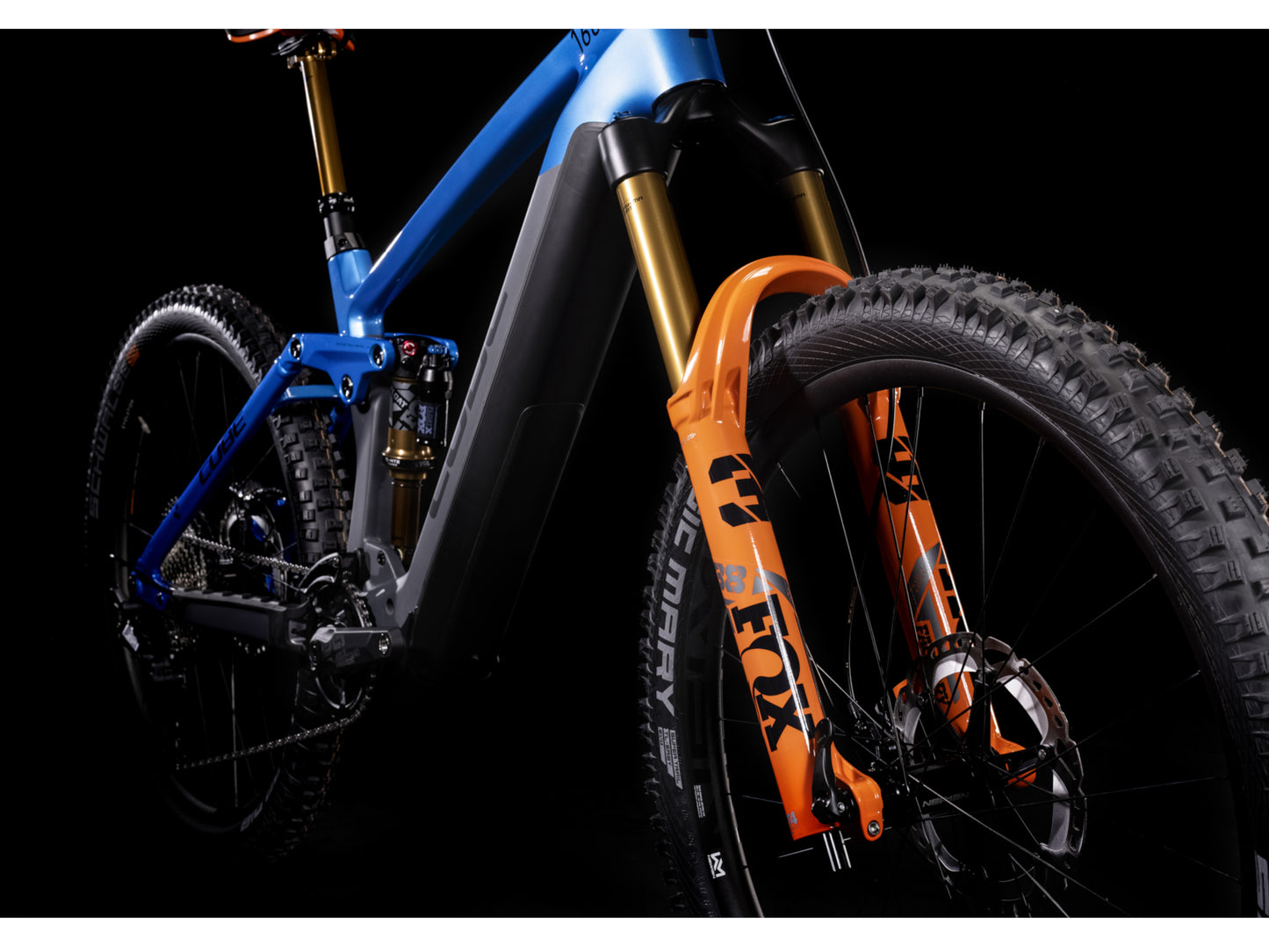 Cube Stereo Hybrid 160 HPC Actionteam 750 eMTB full Suspension front right side profile on Fly Rides