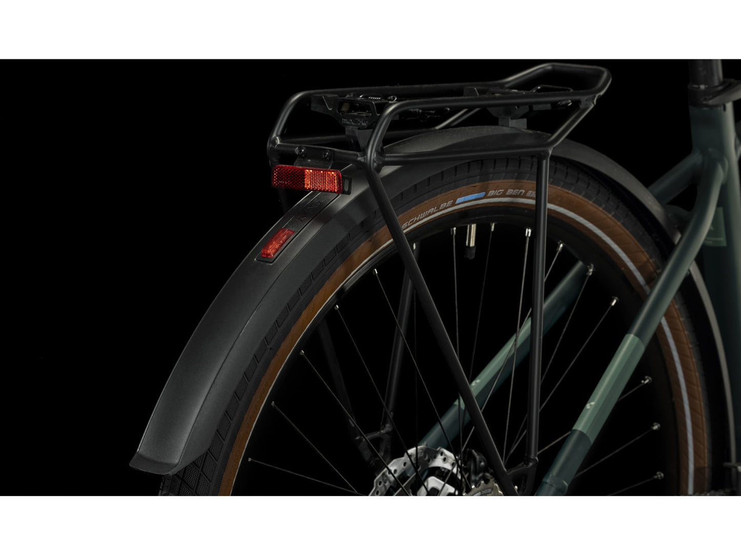 Cube Touring Hybrid ONE 500 eMTB hardtail closeup rear Schwalbe tire acid mudgard rear light carrier