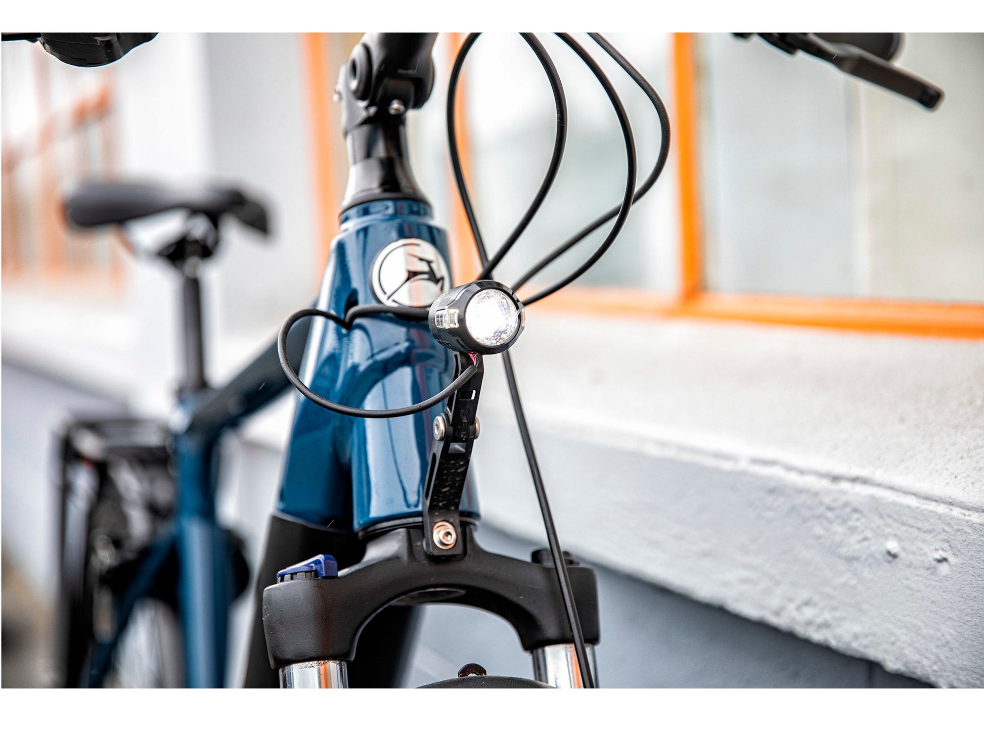 Gazelle Medeo T10+ High Step mallard blue close up front light