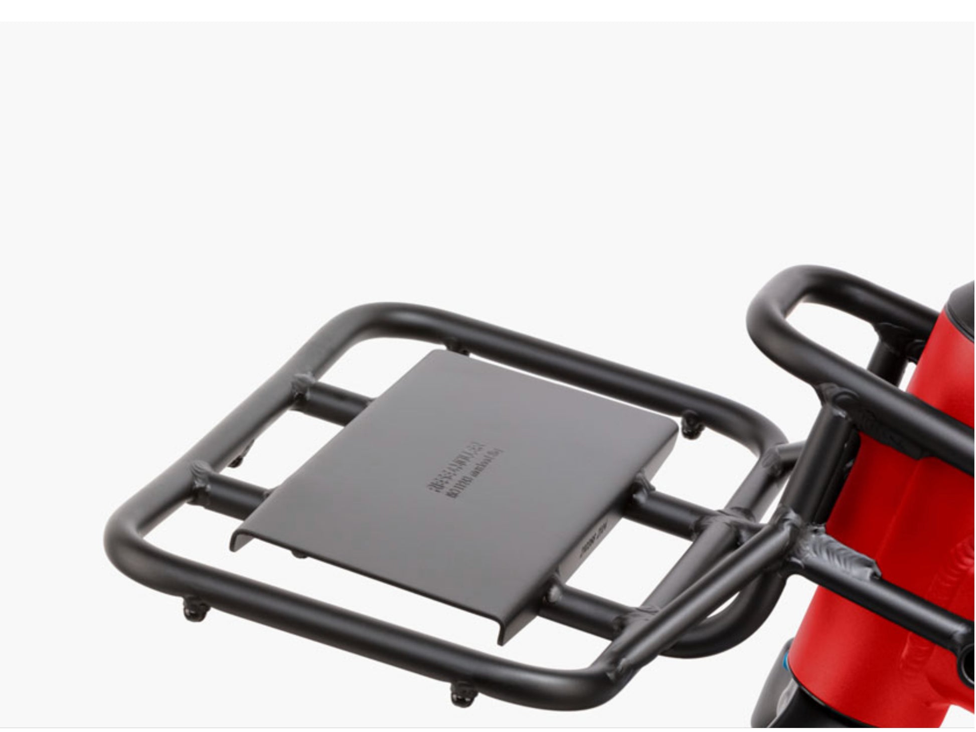 Riese and Muller Delite Mountain Rohloff eMTB full suspension close up front carrier