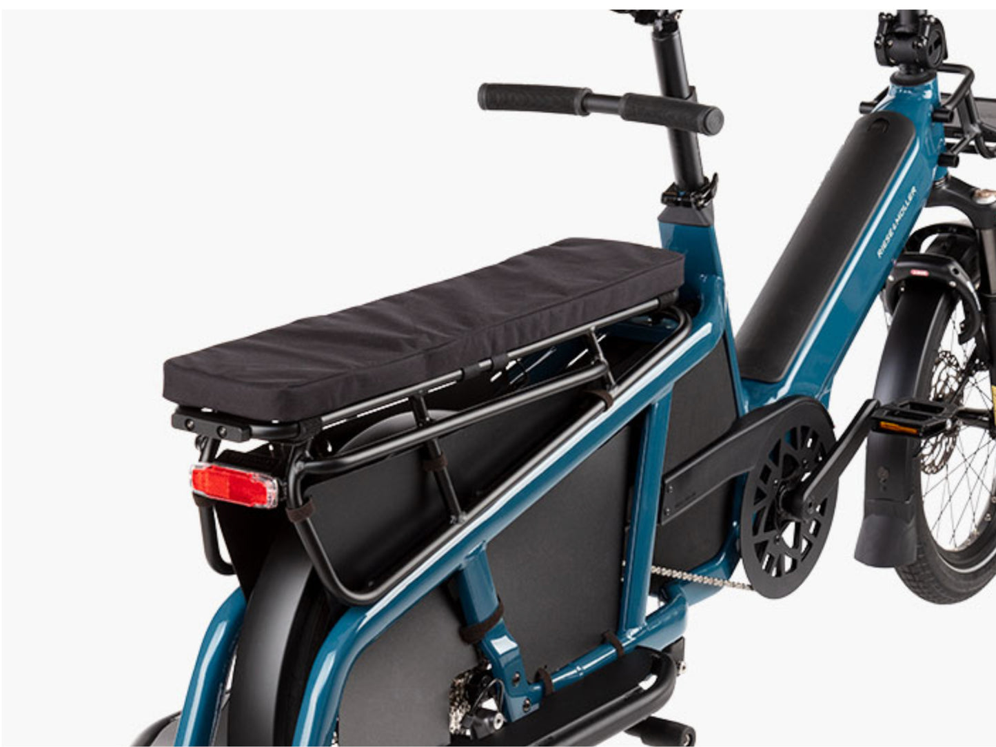 Riese & Muller Multitinker Touring eMtb hardtail close up passenger kit