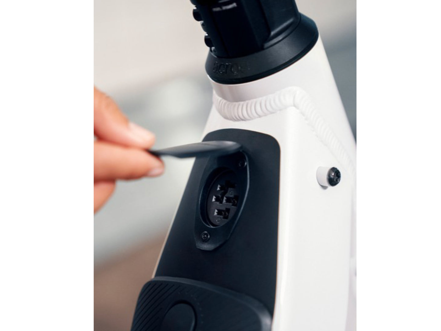 Riese and Muller Nevo GT Rohloff HS emtb hardtail close up battery charger port