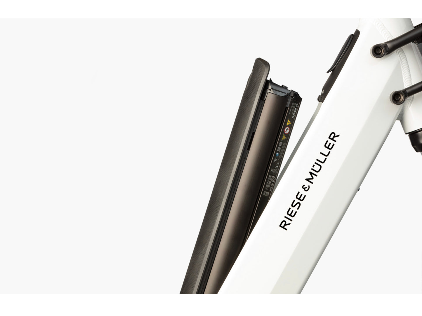 Riese and Muller Nevo GT Rohloff HS emtb hardtail close up front frame fork battery