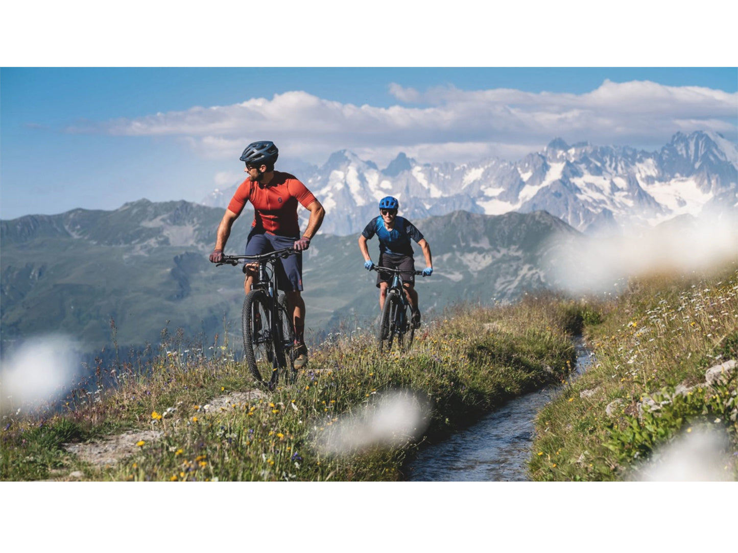 Scott Aspect eRide 940 eMTB hard tail two men riding on mountain single track