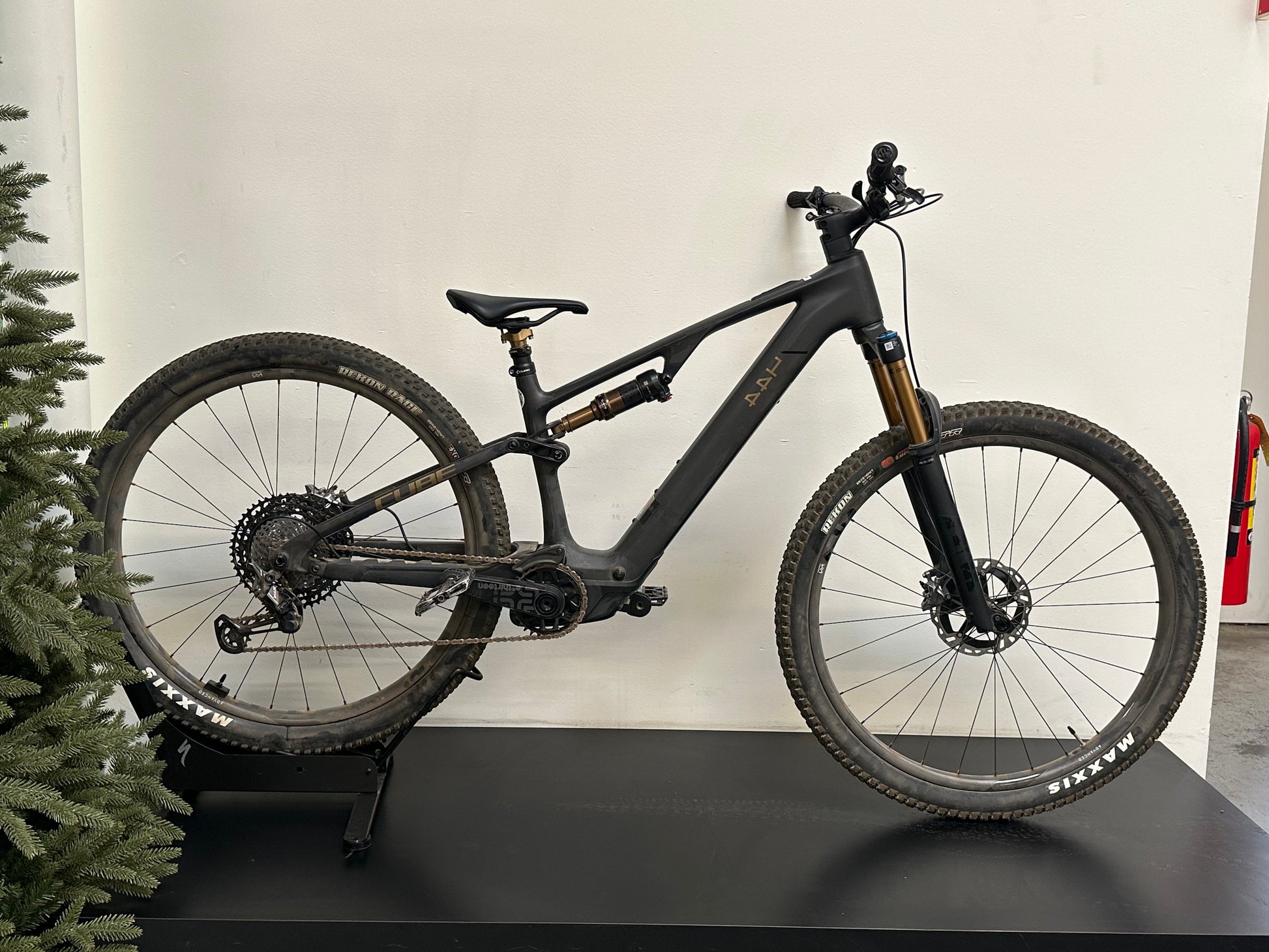 Cube AMS Hybrid One44 C:68X SLT 400X 29 Demo
