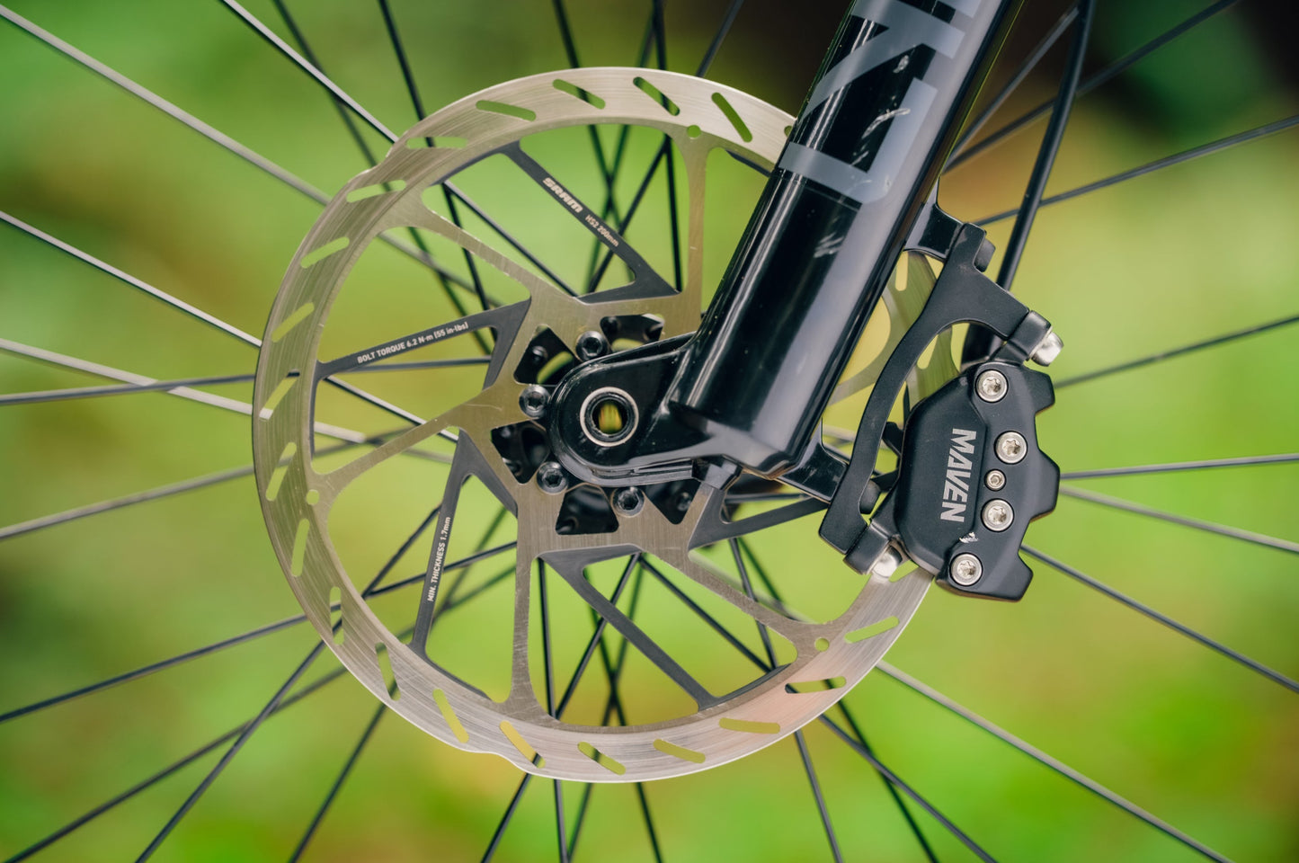 Aventon Current EXP hydraulic disc brakes detail