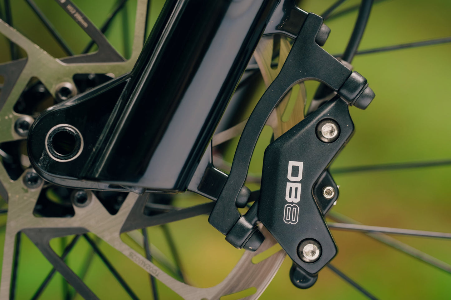 Aventon Current ADV hydraulic disc brakes detail