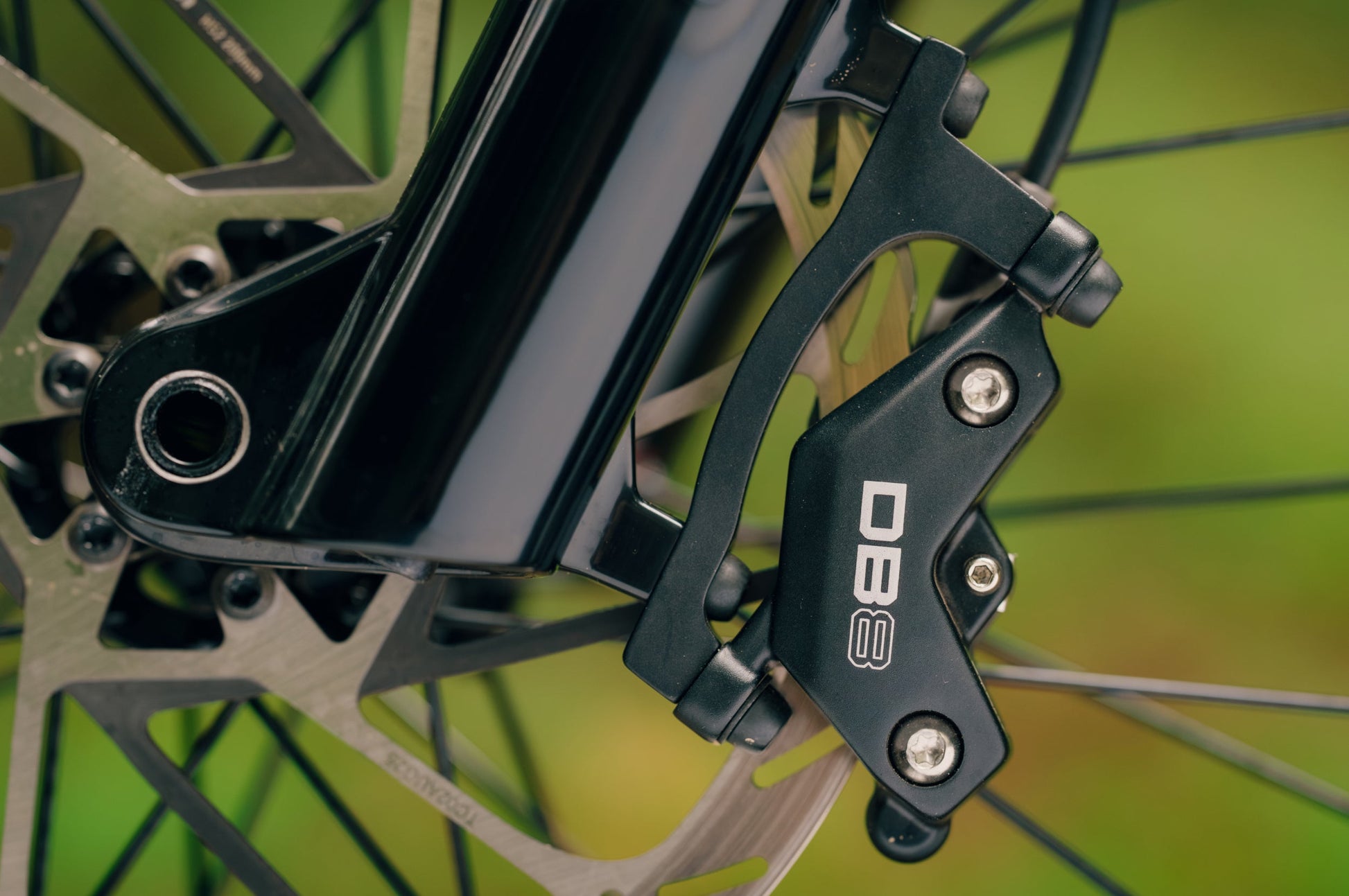 Aventon Current ADV hydraulic disc brakes detail