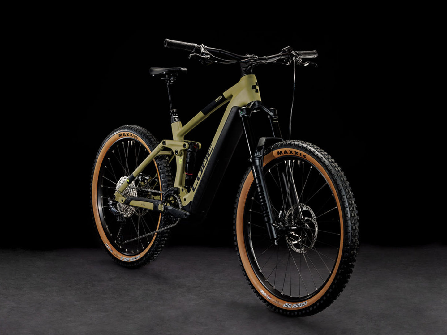 Cube Stereo Hybrid 160 HPC Race 625 eMTB full Suspension olive n green front right side profile on Fly Rides
