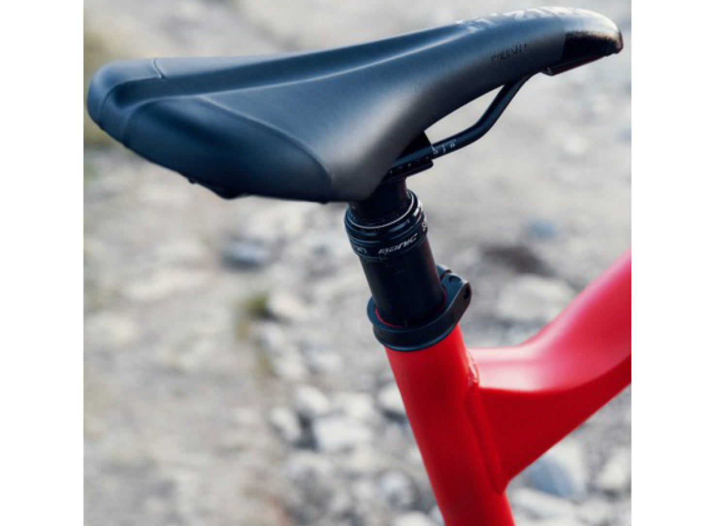 Riese and Muller Delite Mountain Touring eMTB full suspension close up saddle dropper seatpost