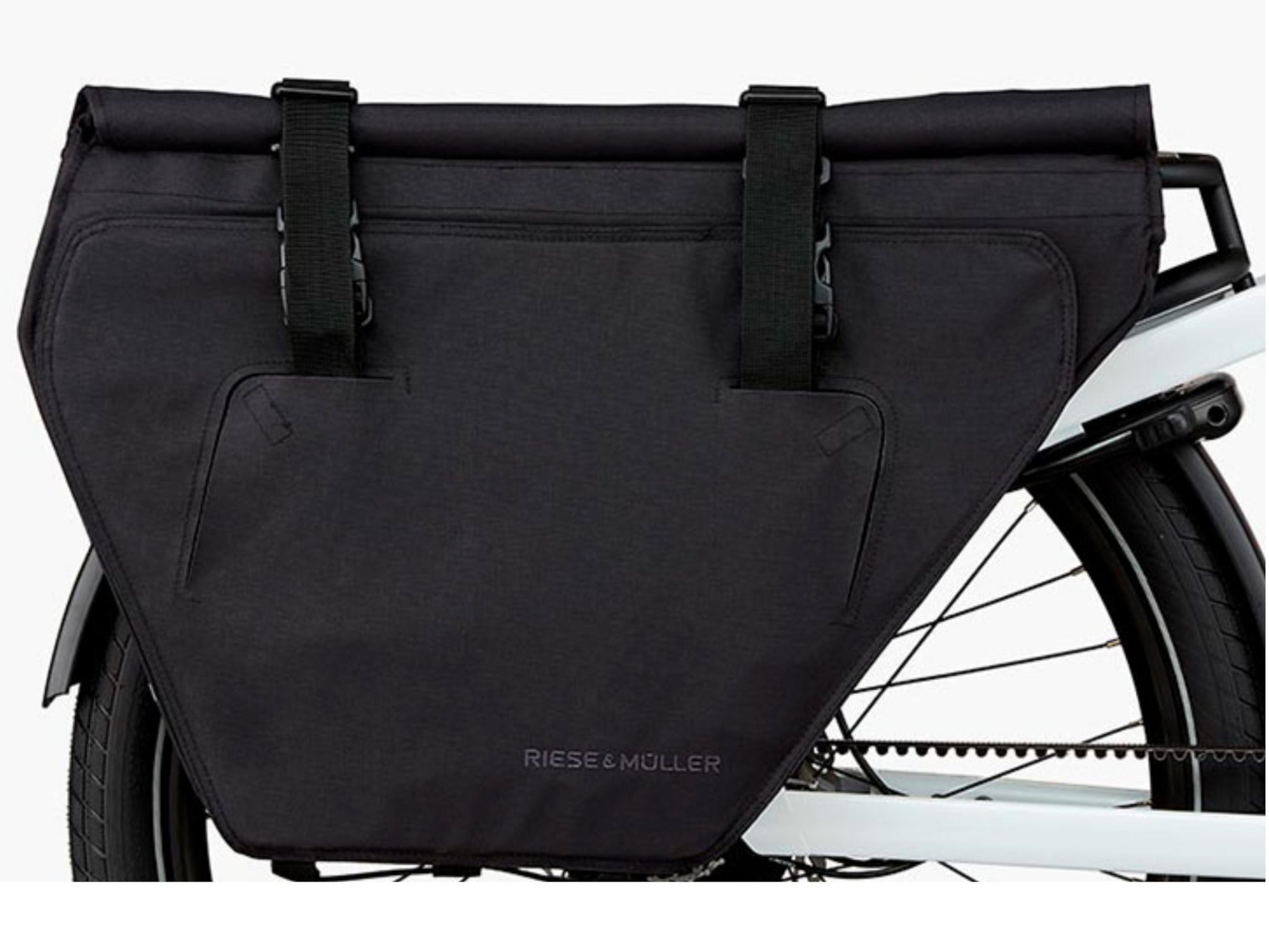 Riese and Muller Multicharger Mixte GT Rohloff emtb hardtail close up rear cargo bags